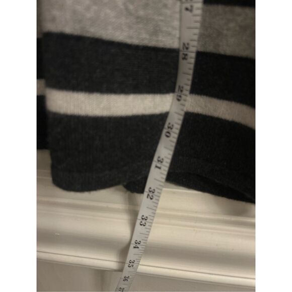 Neiman Marcus 100% cashmere cardigan XS can fit up to large quiet luxury natural - Picture 7 of 9